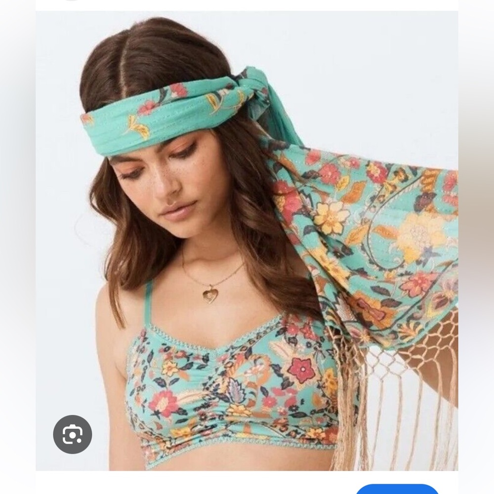 BNWT Spell Hendrix Tassel Scarf